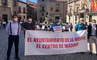 NOCHE MADRID Y LA PLATAFORMA POR EL OCIO SE CONCENTRA ANTE LA JMD CENTRO PARA DENUNCIAR EL FRACASO DE LA CAMPAÑA DE APOYO A LA HOSTELERÍA Y DE AMPLIACIÓN DE TERRAZAS